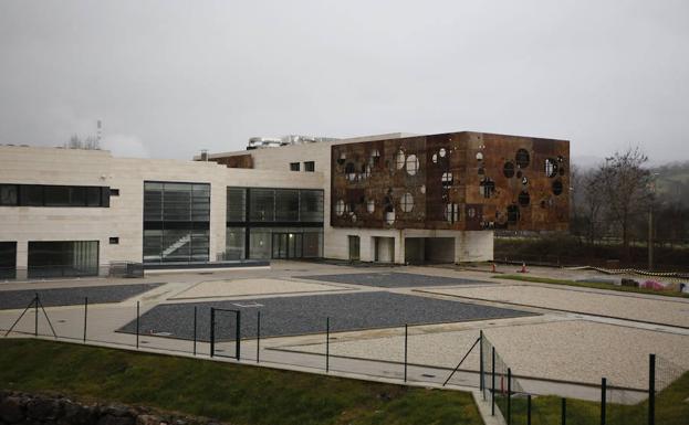 Instalaciones aún sin inaugurar del centro de discapacitados neurológicos Stephen Hawking en Langreo.