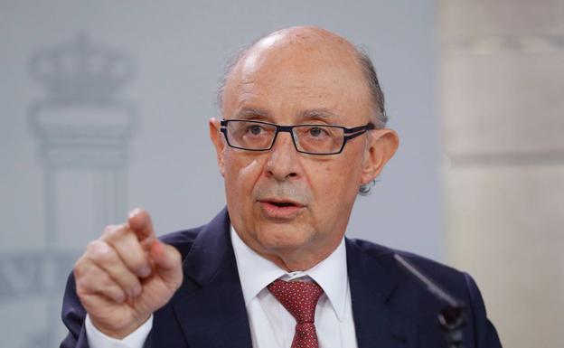 El ministro de Hacienda, Cristóbal Montoro. /Efe