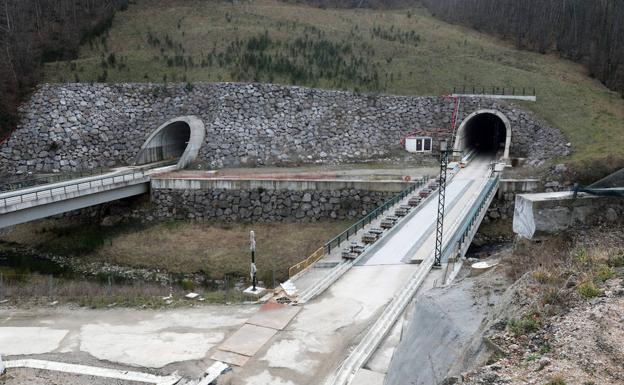 Prendes exige a Fomento que recupere el ancho ibérico en la variante de Pajares