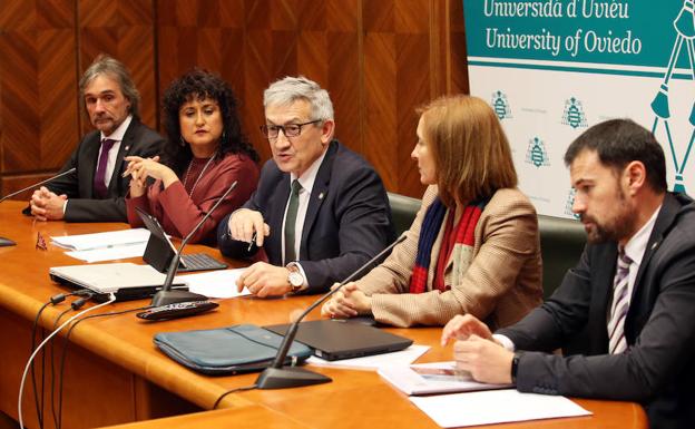 La Universidad de Oviedo destinará a investigación 3,5 millones más el próximo año