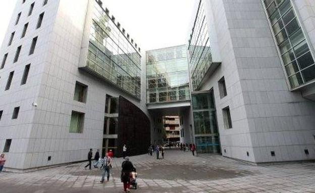 Condenados a cinco años de prisión tres ladrones de colegios en Pola de Siero