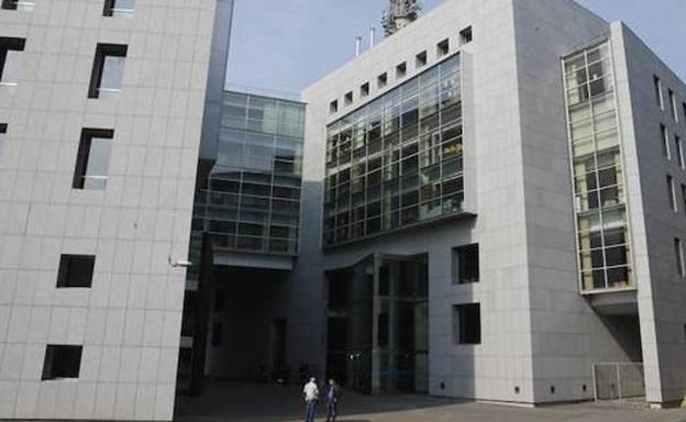 Juzgan a un vecino de Oviedo por guardar pornografía infantil en su ordenador Juzgan a un vecino de Oviedo por guardar pornografía infantil en su ordenador