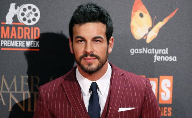 Mario Casas, pillado besando a una «misteriosa» mujer que no es Blanca Suárez Mario Casas, pillado besando a una «misteriosa» mujer que no es Blanca Suárez