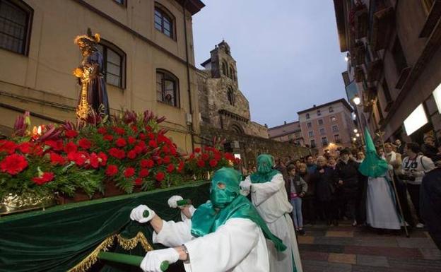 Una imagen de la procesión de Jesús Cautivo el pasado año 2017. /MARIETA