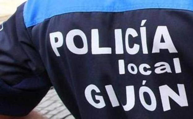Dos socios de un bar de la calle Begoña se enzarzan en una violenta pelea