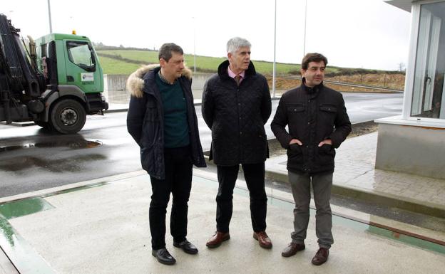 Tineo reanuda las obras del punto limpio