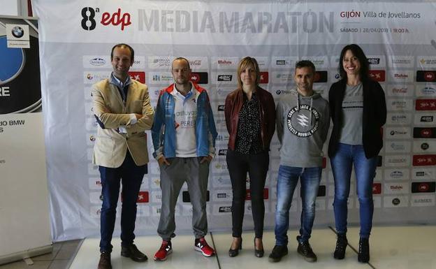 Miguel Martínez, Héctor Secades, Patricia Riestra, Óscar Paniagua y Noemí Ruisánchez./Jorge Peteiro
