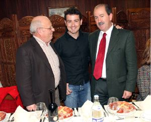 DESPEDIDA. Porfirio Iglesias, Alberto Hevia y Juan José Corrales. / PABLO NOSTI/