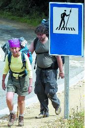 A PIE. Dos peregrinos, por la ruta Jacobea. / E. C./