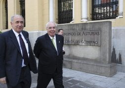 Gotor, en su última reunión con Areces. / M. ROJAS/