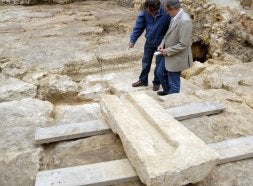 Los restos hallados en la obra del museo. / JESÚS DÍAZ/