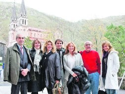 César Álvarez, Henar Ortiz, Carmen Thyssen, Ricardo Fanjul, Mercedes Lasarte, Antonio Olivar y su hija Cristina. / SAN MARTÍN/