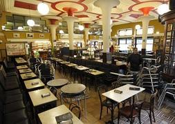Moriyón: «Tenemos más problemas que el cierre del Café Dindurra»