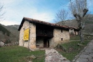 El conjunto patrimonial está compuesto por varias edificaciones en un entorno privilegiado. ::
ACEBAL/