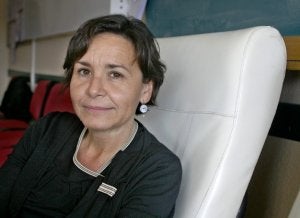 Carmen Moriyón es responsable de la unidad de cáncer de mama del hospital de Cabueñes. :: P. CITOULA/