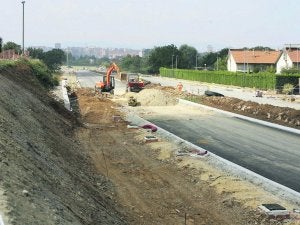 Perfil de la avenida de la Pecuaria, en Gijón, durante su fase de obras. :: JOSÉ SIMAL/
