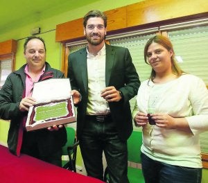 Javier Hernanz durante el homenaje que se le rindió en Parres. :: N. A./
