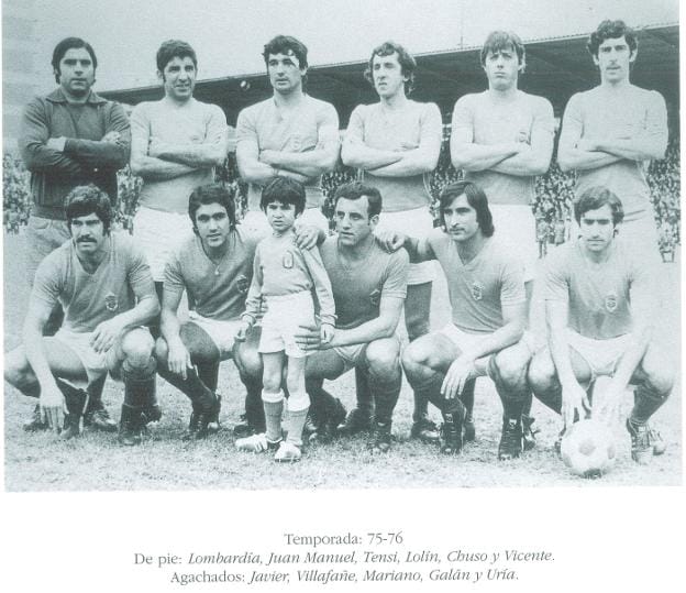 Lombardía, Juan Manuel, Tensi, Lolín, Chuso, Vicente, Javier, Villafañe, Marianín, Galán y Uría en el Real Oviedo de 1975-76. / E. C.