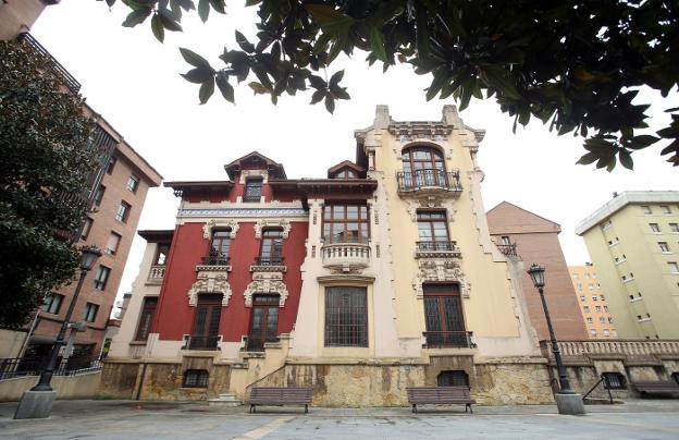 El Sanatorio Pedro Miñor, en el número 31 de la avenida de Galicia. / A. PIÑA