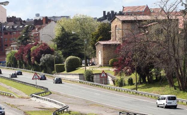 El proyecto para el Bulevar de Santullano estará afectado por los recortes en el presupuesto local. / A. P.