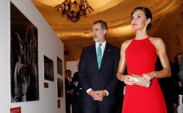 El vestido rojo de la Reina Letizia en Cuba que podrás copiar en versión  low cost y rebajado | El Comercio