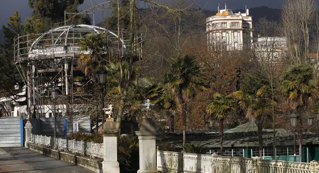 El kiosco del Bombé, aún en obras, cuya nueva licitación está prevista para marzo. / MARIO ROJAS