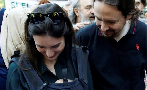 Irene Montero y Pablo Iglesias, en un acto público. /EFE.