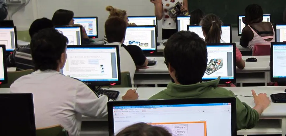 Los jóvenes quieren estudiar con tecnología: «Es más divertido» | El