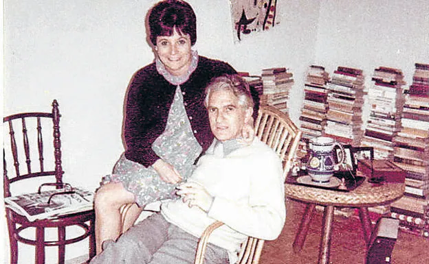 Sabina de la Cruz con su marido, Blas de Otero. /RC