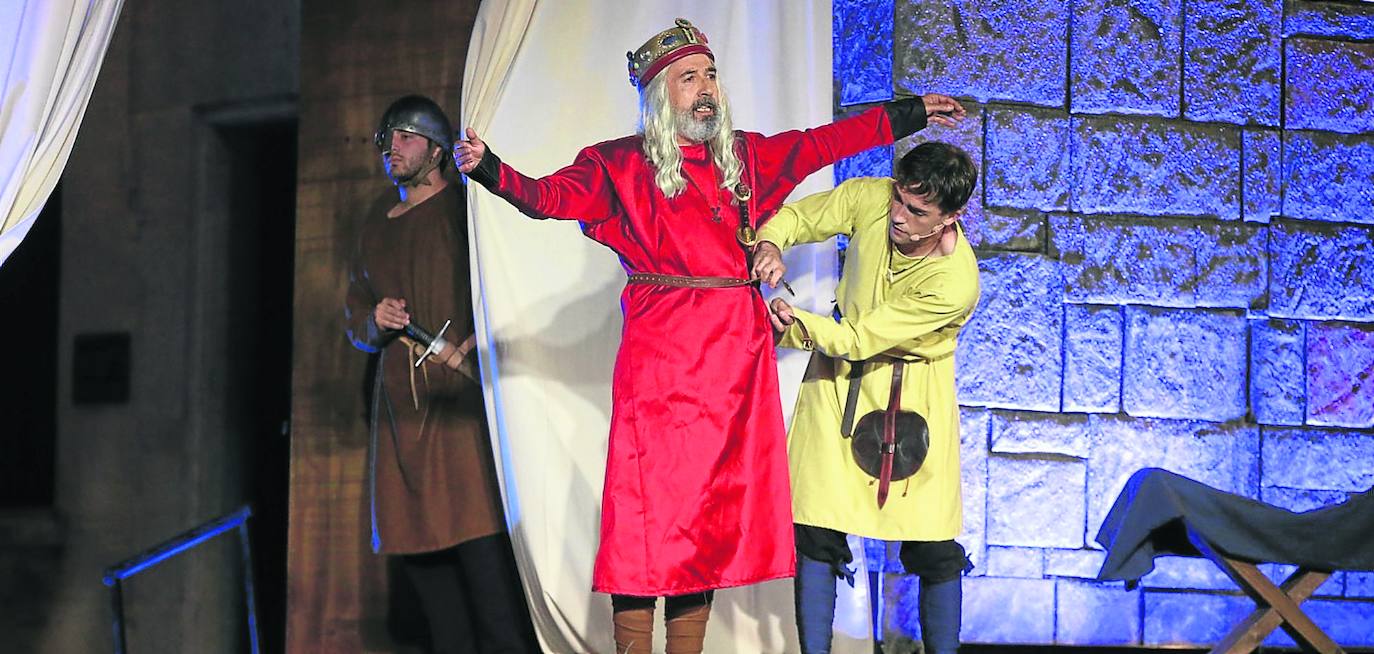 Alfonso II parte 'de nuevo' a Santiago - Vimarsana News