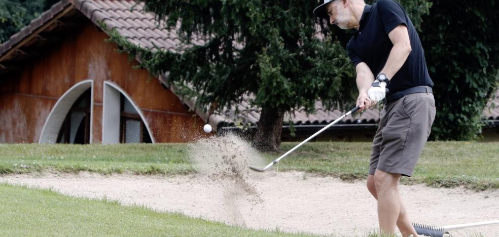 Elías Vega impone su ley sobre los greens del campo de El Tragamón - Vimarsana News