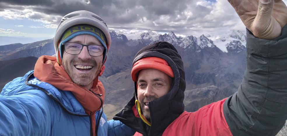 Los Pou y Manu Ponce logran la primera escalada en libre a la cara oeste del «Amahuagaychu» - Vimarsana News