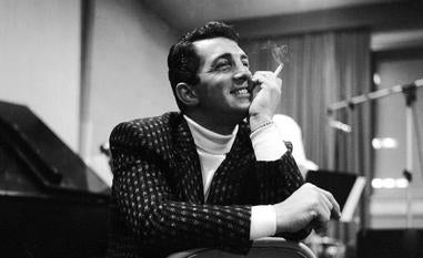 Dean Martin en el estudio de grabación de Capitol Records en 1958./