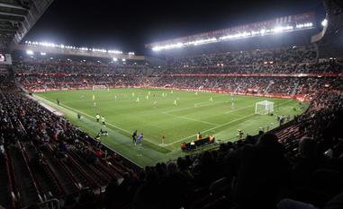 Panorámica de El Molinón durante la disputa de la eliminatoria de Copa ante el Villarreal./JUAN CARLOS TUERO