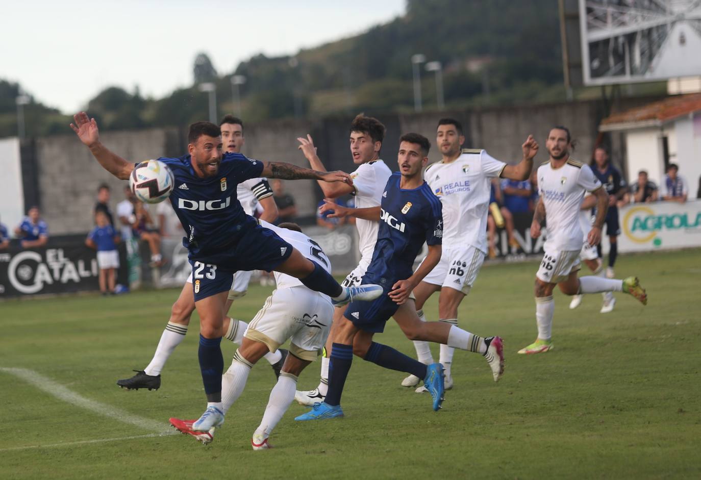 Las mejores jugadas del partido entre el Real Oviedo y el Burgos (0-1)