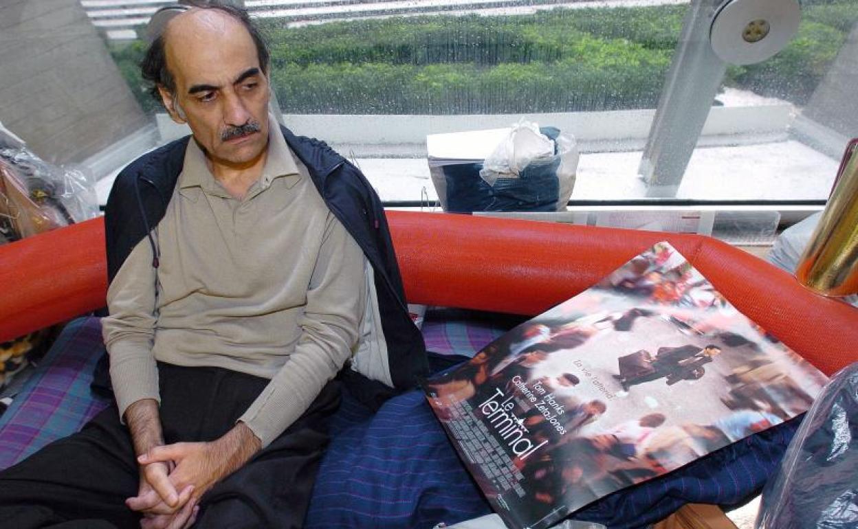 Muere en el aeropuerto de París el refugiado iraní que inspiró la película  'La Terminal', de Spielberg | El Comercio