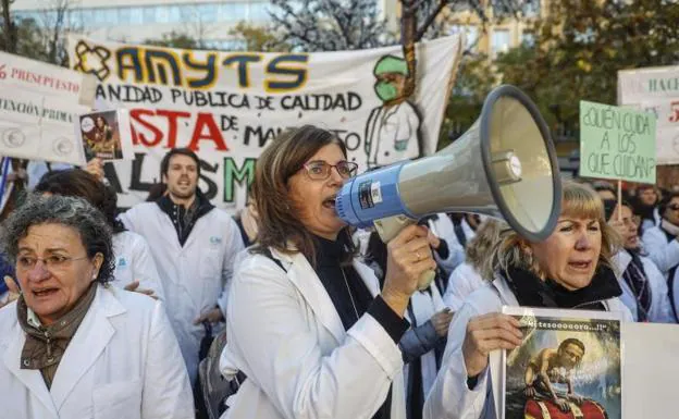 Los médicos catalanes también irán a la huelga y aquí…